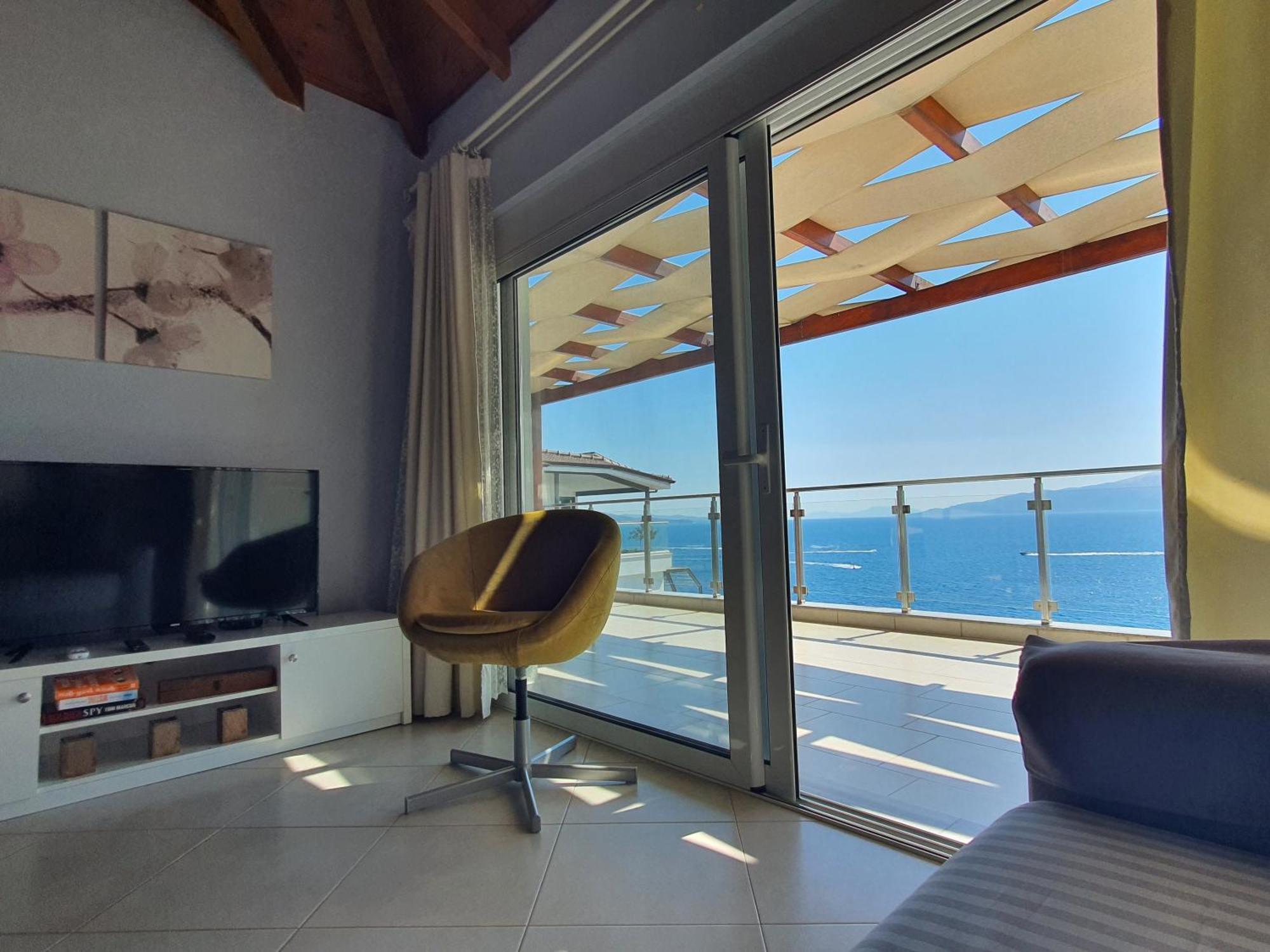 Anna * Sarandë
